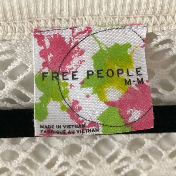 FREE PEOPLE KNIT CROCHET BOHEMIAN STYLE SHORT SLEEVE PULL OVER MEDIUM - Picture 5 of 9